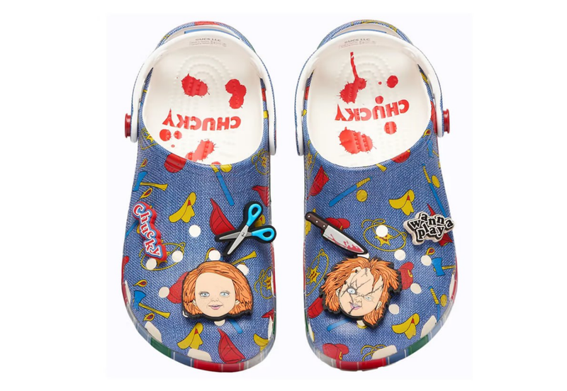 Кроксы с маньяками: Crocs выпустили сабо с Джейсоном, Чаки и Пеннивайзом
